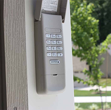 Garage-door-opener-keypad-repair